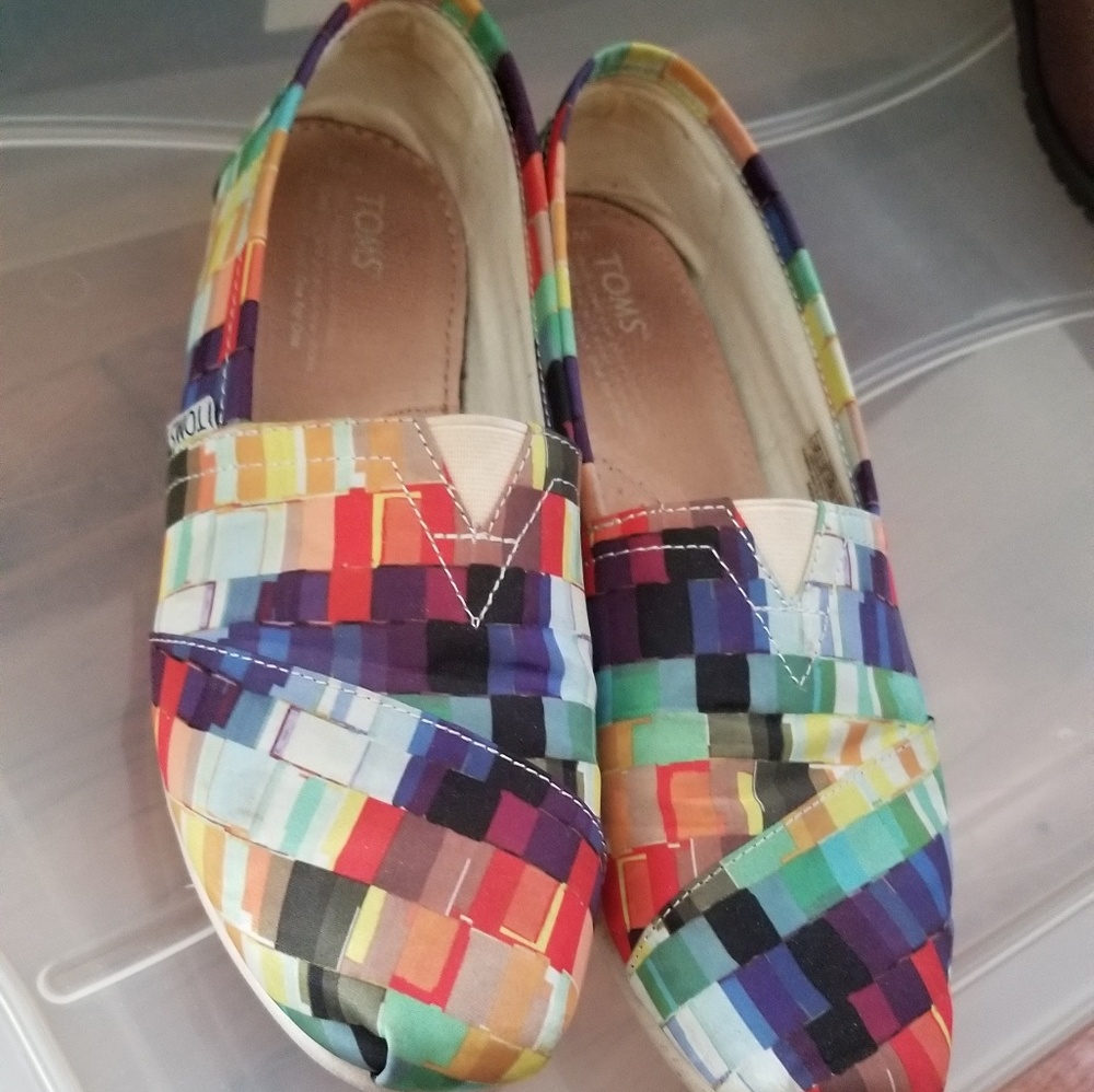 Rainbow , paint chip Toms